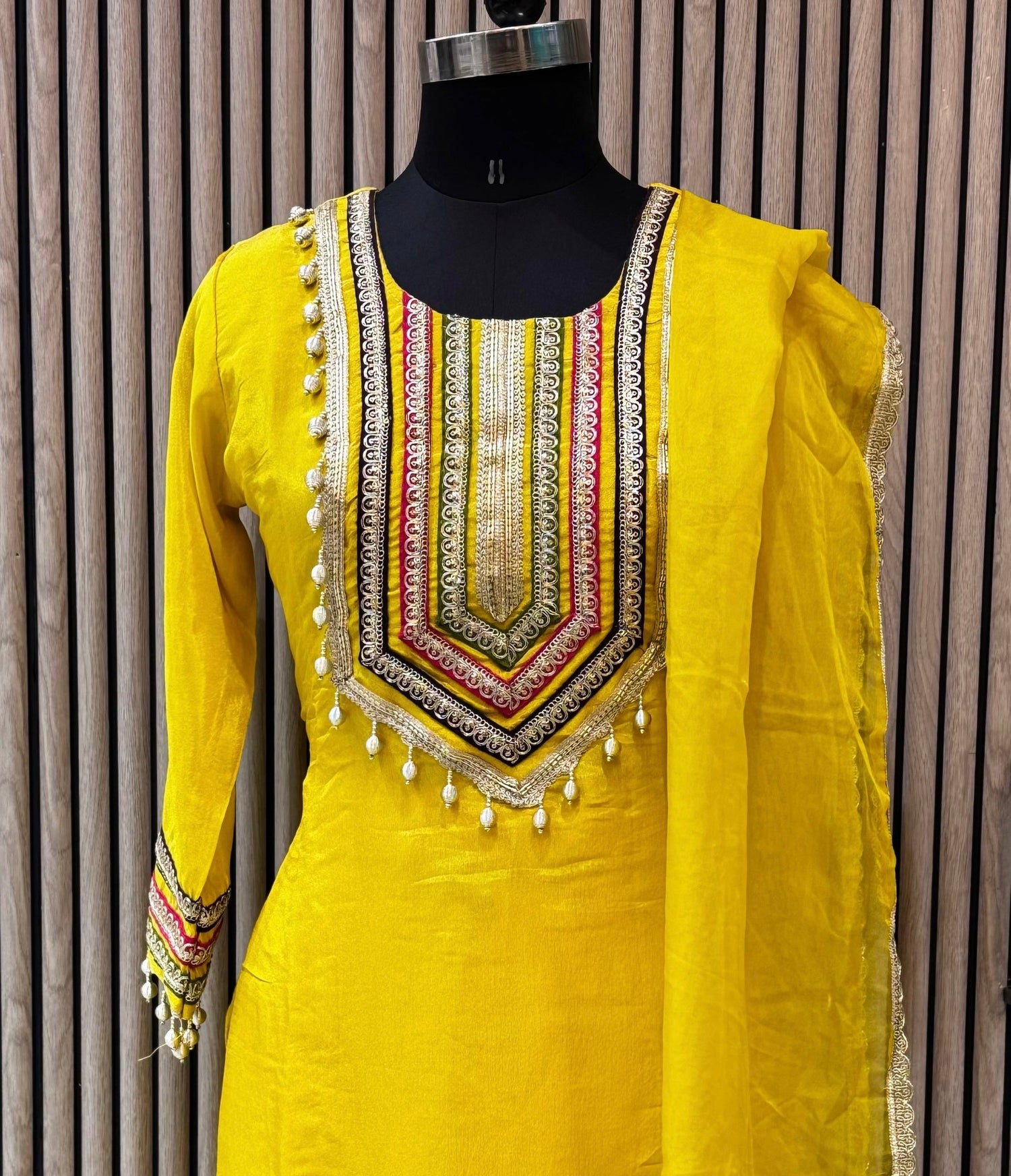 KURTI